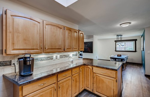 Alta Vista Area House | Huge & Stylish 5bd3ba Close to Denver & Boulder! Dog friendly!