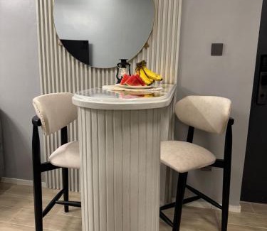 Thompson Estate Apartment | Hughesy haven