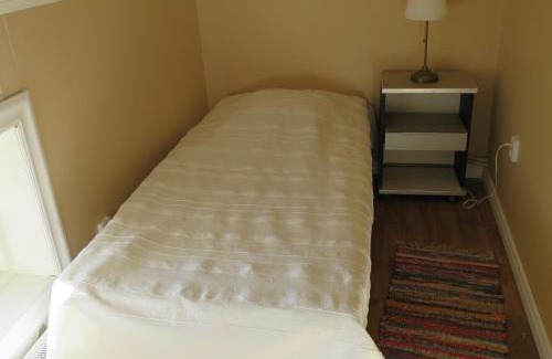 Kumla Villa | Huldas gård villa med självhushåll