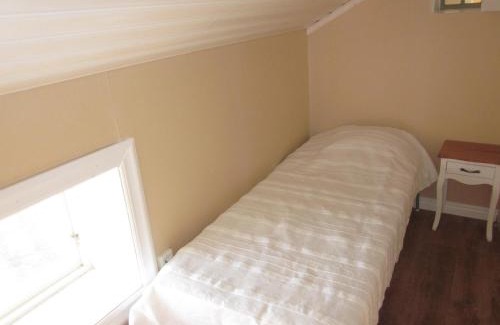 Kumla Villa | Huldas gård villa med självhushåll