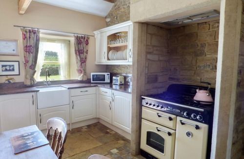 Langley-on-Tyne Cottage | HUMBLETON COTTAGE, pet friendly, with open fire in Haydon Bridge