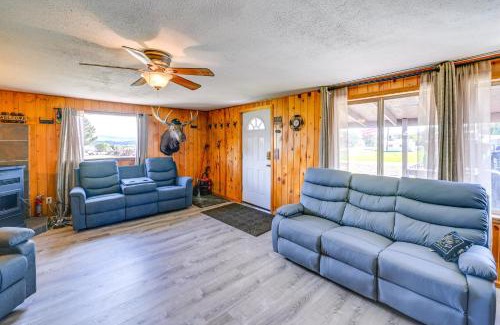 Encampment House | Hunt, Fish and Hike Home with Deck in Encampment