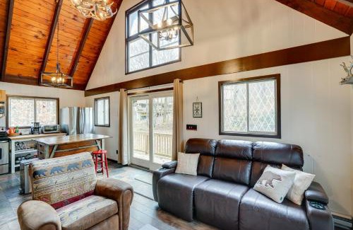 Hunter House | Hunter Mountain Home with Game Room 1 Mi to Skiing!