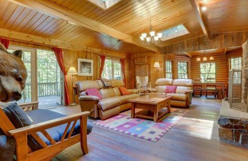 Zigzag House | Hunter's Haven