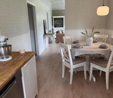 Bredsjo House | Hus Björklund