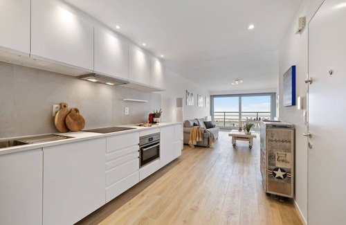 Duinbergen Apartment | Huswell - Apartment with frontal sea view in Knokke