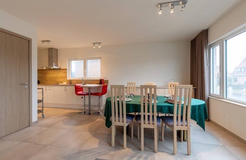 Raversijde Villa | Huswell - Spacious getaway close to the beach and airport