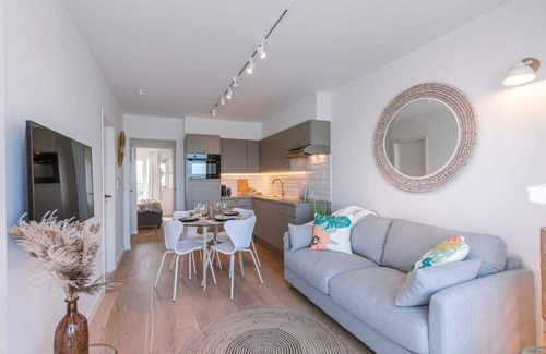 Heist Apartment | Huswell - Stunning Seafront Apartment in Prime Location