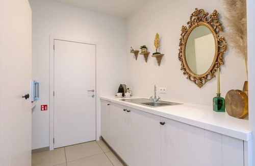 Historical Center Bruges Apartment | Huswell - Stylish studio in the heart of Bruges