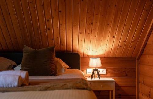 Knesselare Ski Chalet | Huswell - Tranquil retreat, cozy chalet in the heart of Urse