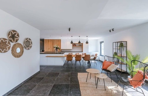 Sint-Michiels Apartment | Huswell - Unique apartment near Bruges with sunny terrace