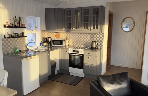 Hvalfjarðarsveit Cottage | Hvalfjarðarsveit Cottage with Large Wooden Deck, Mountain View + Great Location