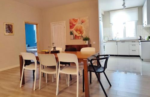 Besqaynar House | HYGGE HOME уютный коттедж с террасой и баней для проживания нескольких семей