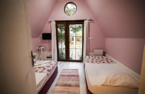 Gure Hotel | İdavilla Bungalov & Bahçe