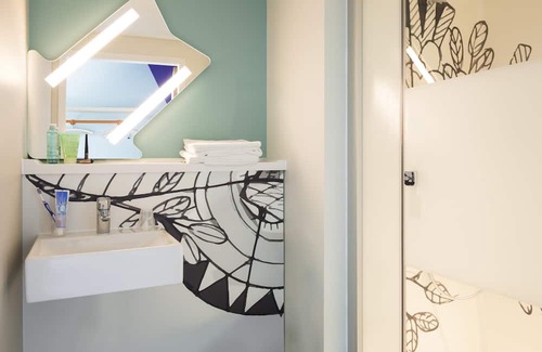 Granges-Paccot Hotel | ibis budget Fribourg