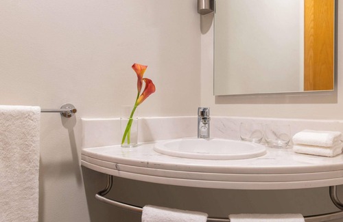 Al Muntazah Hotel | Ibis Doha