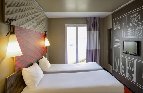 Saint-Gratien Hotel | ibis Saint Gratien