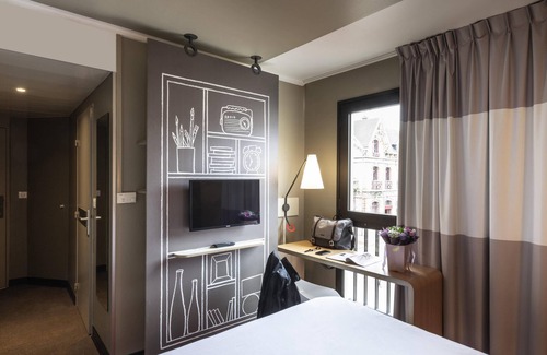 Saint-Gratien Hotel | ibis Saint Gratien