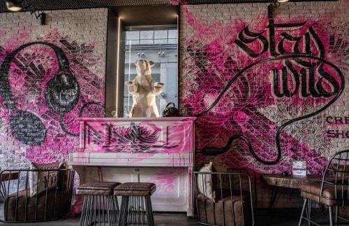 Lausanne Center Hotel | ibis Styles Lausanne Center MadHouse