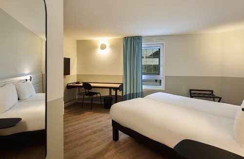 Poissy Hotel | ibis Styles Poissy