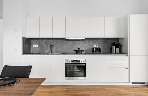 Boeblingen Apartment | Iconic 3 Room Apart. FRITZ I Centre I Family & Pet I Panzer Kaserne I Balcony