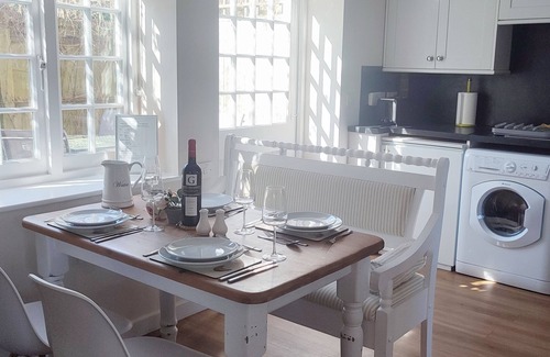 Upper Dicker Cottage | Ideal for couples or families, a country retreat close to the coast & Lewes