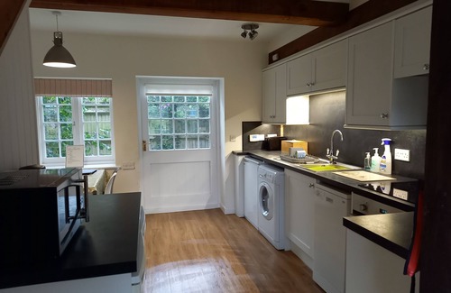 Upper Dicker Cottage | Ideal for couples or families, a country retreat close to the coast & Lewes