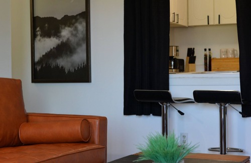 Mehlville Condo | ★ Ideal for Families and Business Professionals ★