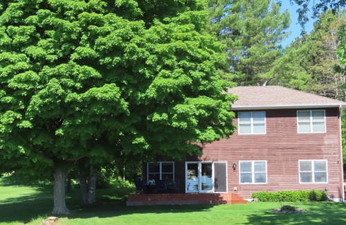 Grandy House | Ideal Summer Getaway! Two-story lake home on Rush Lake near Rush City/Cambridge