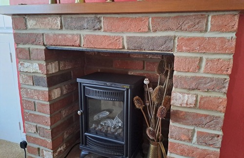 Sheringham Cottage | Ideally located period cottage with parking.