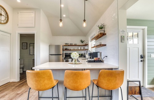 Tacoma Apartment | Idyllic Enumclaw Studio w/Mount Rainier Views