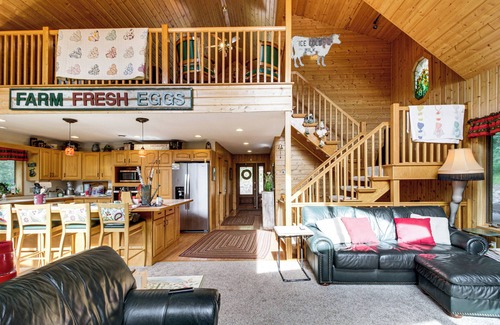 Remer Cabin | Idyllic Remer Cabin w/On-Site Lake Access!