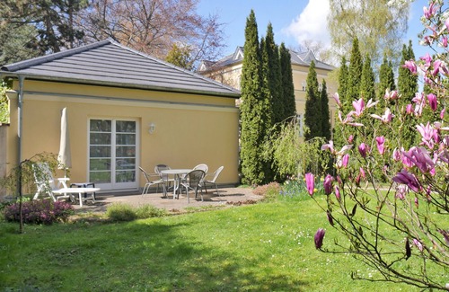 Quedlinburg House | Idyllic vacation home with terrace and romantic garden in a central location