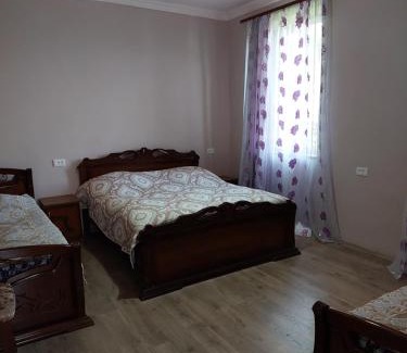 Halidzor House | Igor Bed and Breakfast