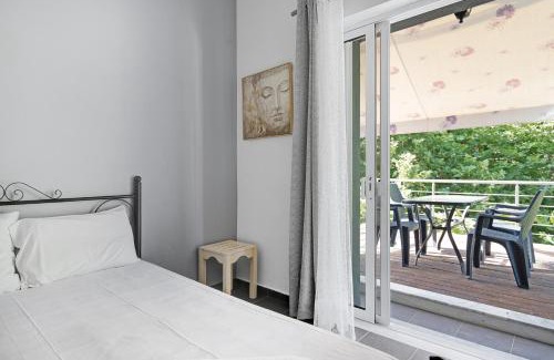 Pidima Kyras Apartment | Iguana studio 9