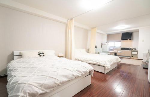 Kamiikebukuro Apartment | Ikebukuro East Exit Queen Bed Room, 2F