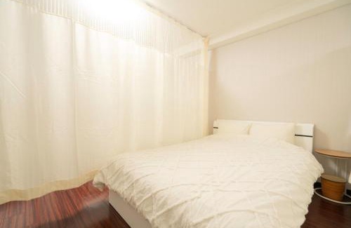Kamiikebukuro Apartment | Ikebukuro East Exit Queen Bed Room, 2F