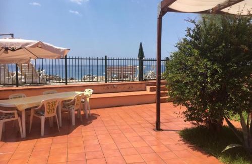 Cetraro House | Il terrazzino di Lulù