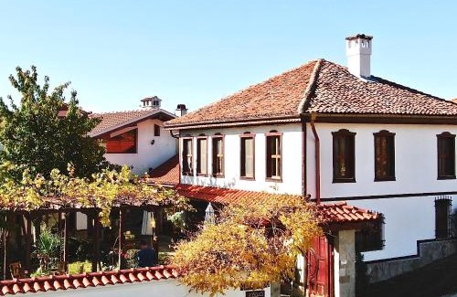 Kalofer House | Iliikova House