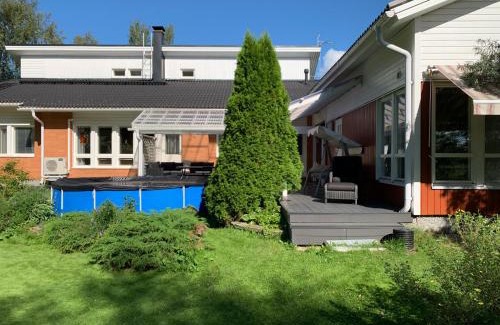 Kokkola Apartment | Ilmastoitu vierassviitti - Villa Roosa