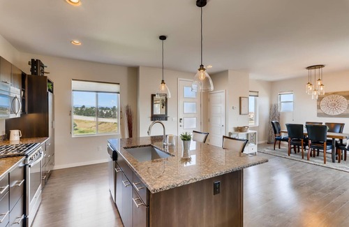 Northridge House | Immaculate 3 bedroom house in Highlands Ranch