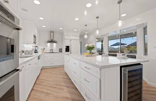 Del Cerro House | Immaculate 5BR Micro Resort with Heated Pool & Spa