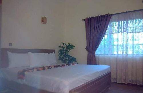 F-7 Sector House | Imperial Guest House