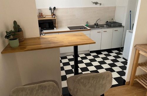 Draveil Apartment | In a quiet residence on the edge of a park. Spacious T2 apartment.