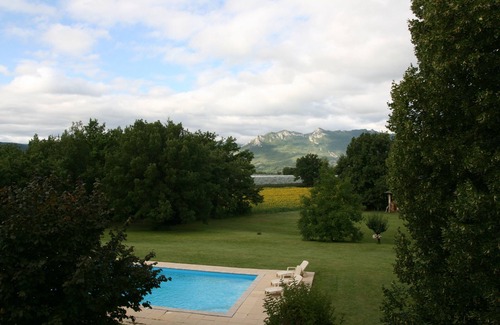 Mison House | In all seasons, house in lush greenery + private pool and forest