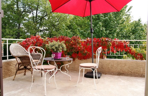 Mison House | In all seasons, house in lush greenery + private pool and forest