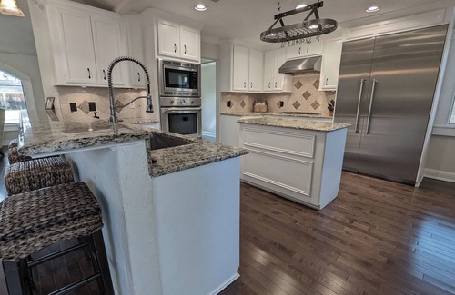 Willow Meadows/Willowbend Area House | In city house, 2-bed, 2-bath, gym, pool, professional kitchen, luxury amenities.