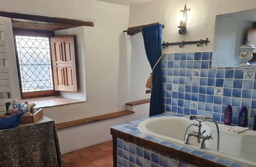 Roeze-sur-Sarthe House | In property - Large Room "en suite" - 50m2