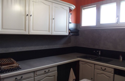 Blasimon House | In the Bordeaux region, surrounded by vineyards, a comfortable amenity property.