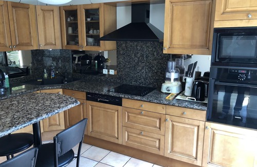 La Garenne-Colombes Apartment | In the heart of the Olympic sites, apartment 130 m2, sleeps 7.